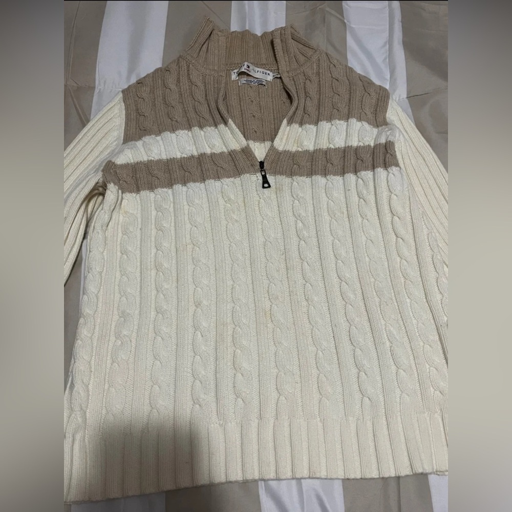 Tan & White Tommy hilfiger sweatshirt